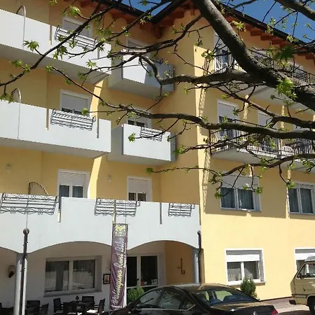 Daniela Hotel 3*